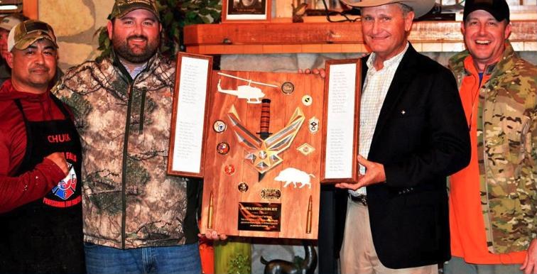 Presentation of the Semper Gratus commemorative plaque